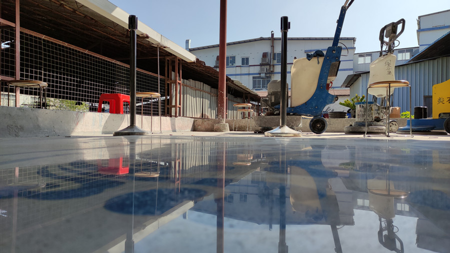 拋光后的樣板呈鏡面效果 拋光后的樣板呈鏡面效果