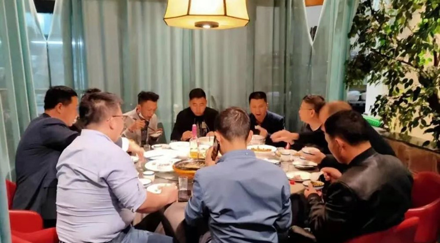 學員聚餐、討論交流 學員聚餐、討論交流