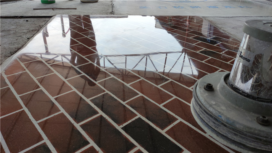 紅磚研磨拋光呈鏡面效果 紅磚研磨拋光呈鏡面效果