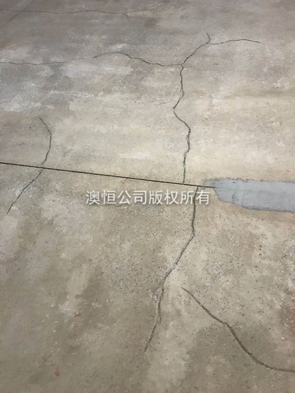 基礎地面裂縫 基礎地面裂縫