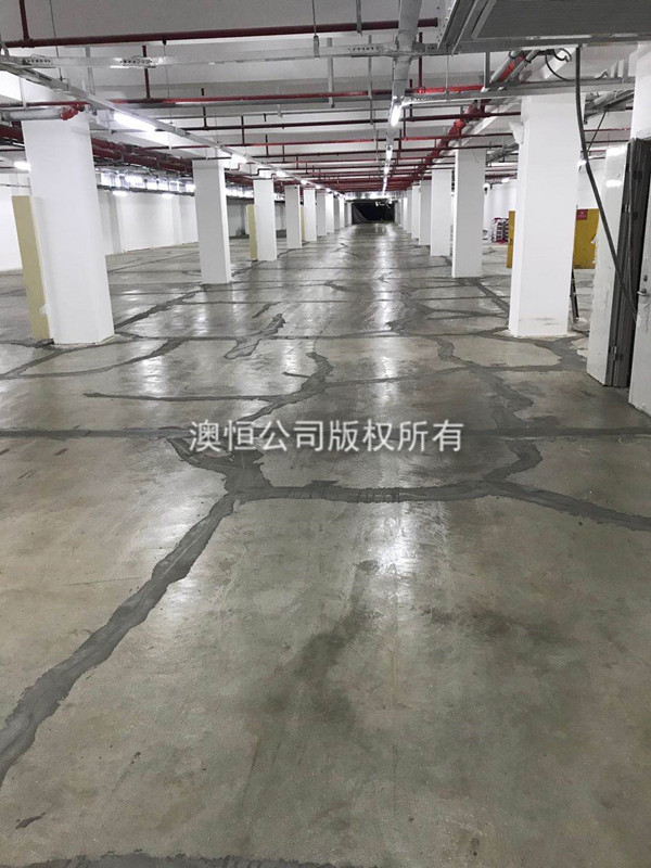 用膠泥修補后的整體效果 用膠泥修補后的整體效果