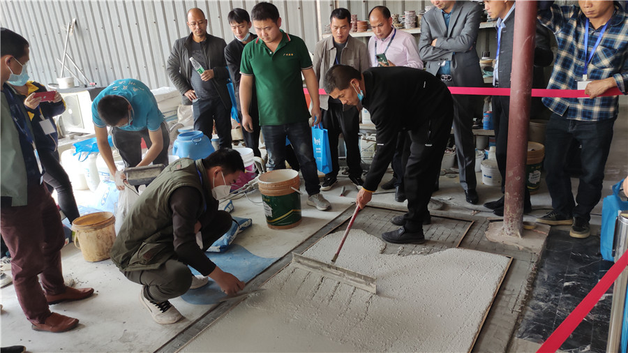 學(xué)員動(dòng)手?jǐn)備? alt=