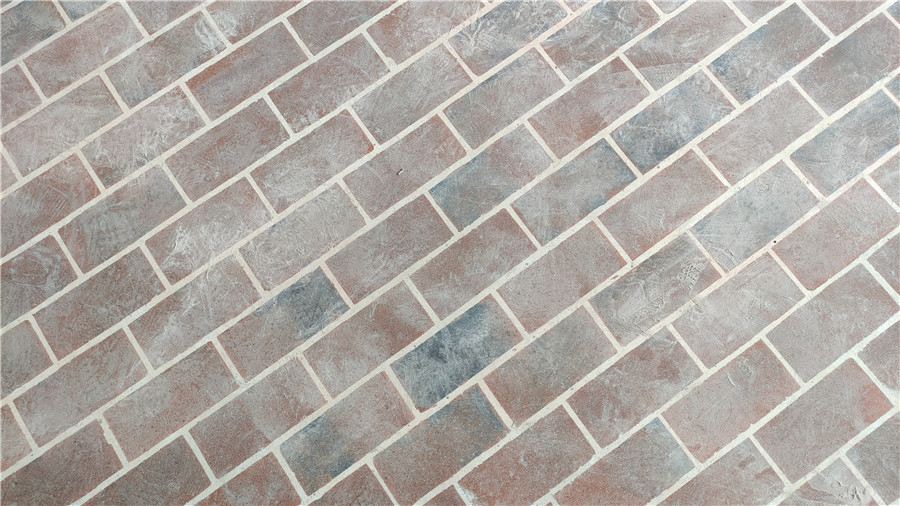 研磨拋光前的紅磚地面 研磨拋光前的紅磚地面