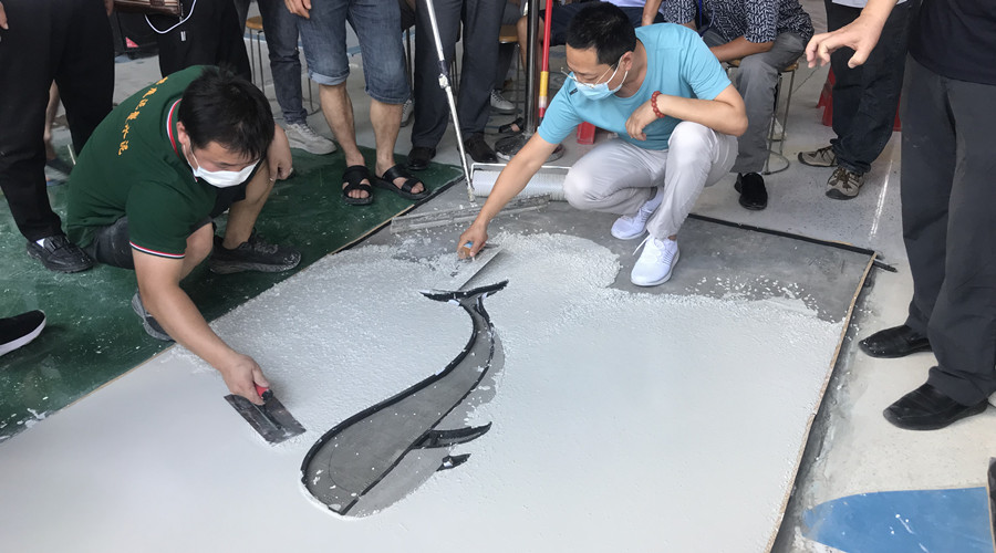 學(xué)員攤鋪實(shí)操 學(xué)員攤鋪實(shí)操