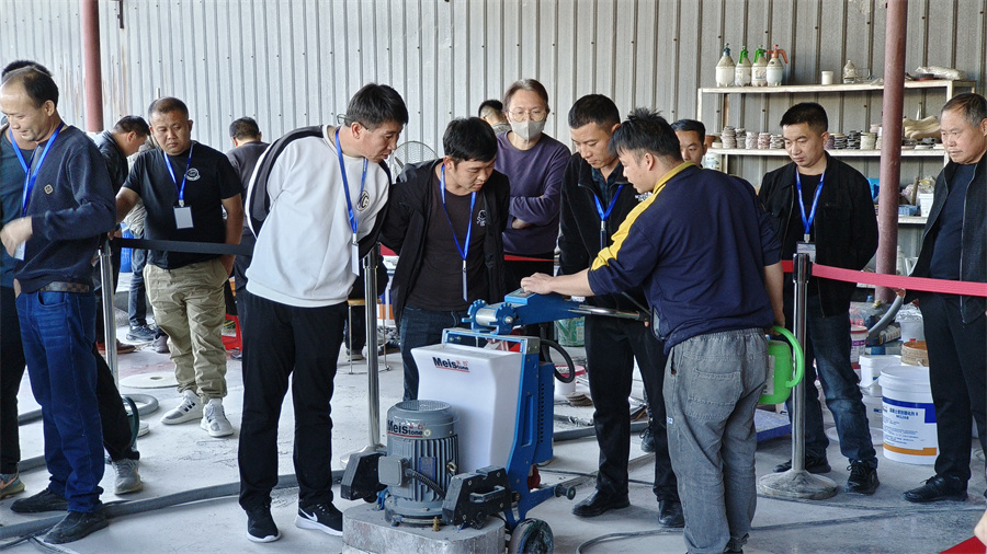 研磨修補實操現(xiàn)場 研磨修補實操現(xiàn)場