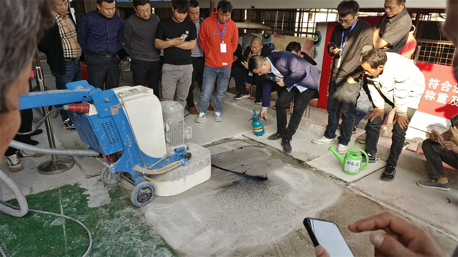 裂縫龜裂紋修補實操現(xiàn)場 裂縫龜裂紋修補實操現(xiàn)場